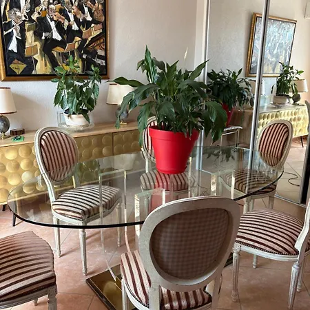 St Cyprien Grande Maison Avec Piscine 別荘