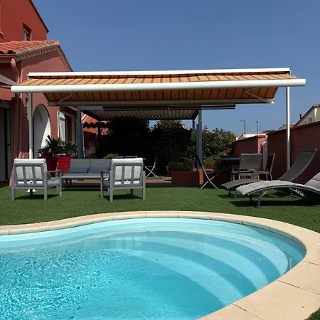 St Cyprien Grande Maison Avec Piscine Hébergement de vacances Saint-Cyprien (Pyrenees-Orientales)