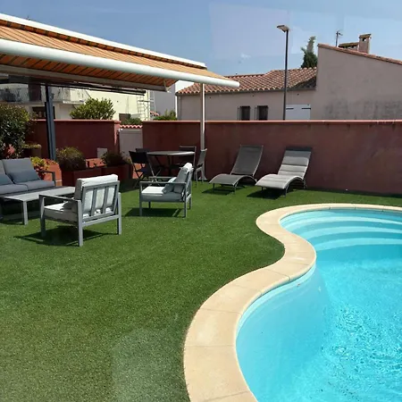 St Cyprien Grande Maison Avec Piscine 別荘