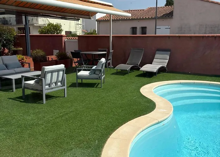 St Cyprien Grande Maison Avec Piscine Tatil Evi